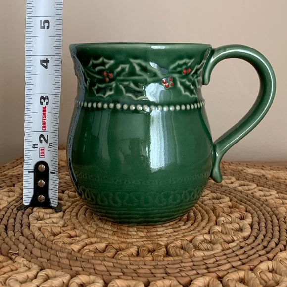 Hampton Forge Set of 3 Christmas Berries Holly / Green & Red / Coffee Cups Mugs - Picture 7 of 9